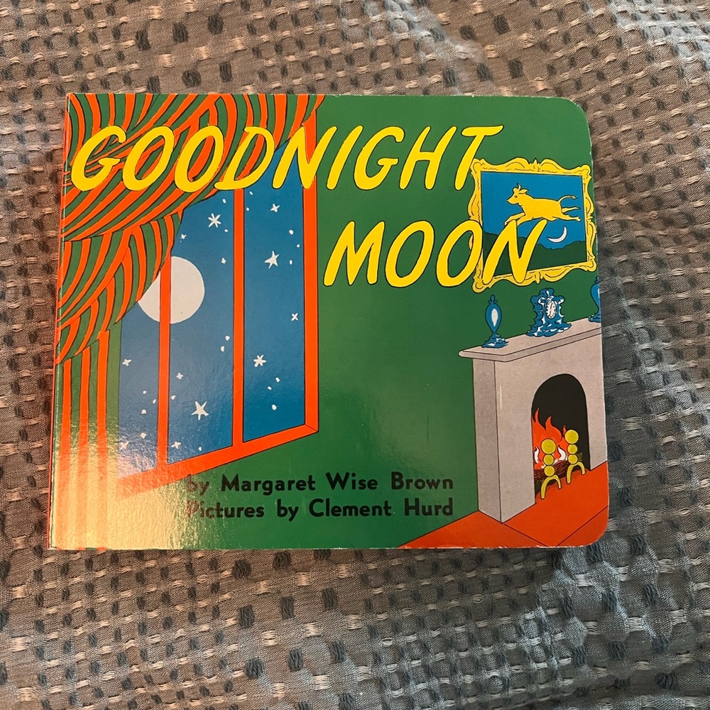 Goodnight moon by Margaret Wise book *see small flaw in photo*